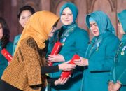 Upaya Penurunan Stunting, Ketua TP PKK Kota Makassar Indira Yusuf Ismail Raih Penghargaan Manggala Karya Kencana