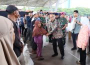 Danny Pomanto Lepas Pendistribusian Bantuan Pangan Beras Pemerintah Tahap II di Makassar