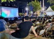 Zona 2 F8 Makassar Nonton Film Sambil Makan Pisang Epe