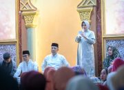 Ikuti Tradisi Sapu-Sapu Ulu, Indira Yusuf Ismail Ingatkan Pentingnya Menyantuni Anak Yatim