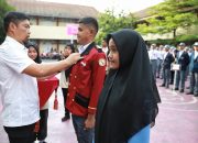 Pjs Wali Kota Arwin Azis Bakar Semangat Siswa-siswi Lomba Tata Upacara dan Baris-berbaris di SMAN 2 Makassar