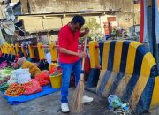 Perumda Parkir Makassar Lakukan Program Sabtu Bersih di Pasar Pa’baeng-baeng