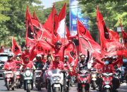 Kader PDI Perjuangan Antusias Antar Pasangan Indira Jusuf Ismail – Ilham Ar Fauzi A Uskara ke KPU Kota Makassar