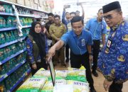 Jelang Nataru, Pj Sekda Tinjau Harga Pasar Tradisional dan Swalayan