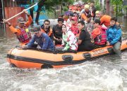 Tinjau Banjir di Manggala, Danny Pomanto Minta Dinkes Pantau Kondisi Kesehatan Korban yang Menolak Mengungsi
