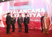 Danny Pomanto Sematkan Tanda Kehormatan Presiden RI kepada 12 PNS Pemkot Makassar