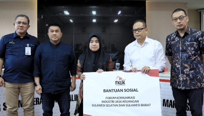 Sekda Zulkifly Apresiasi FKIJK, Berikan Bantuan Sosial ke Keluarga Korban Kerusuhan DPRD Makassar